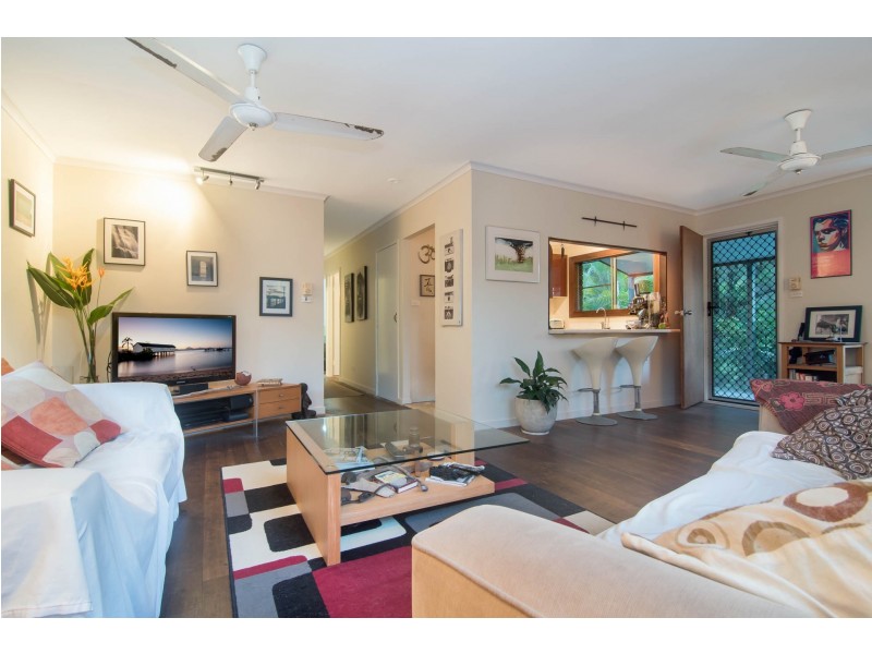 9 Wattle Street, Mossman QLD 4873