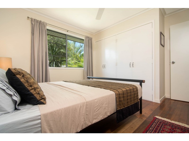 9 Wattle Street, Mossman QLD 4873