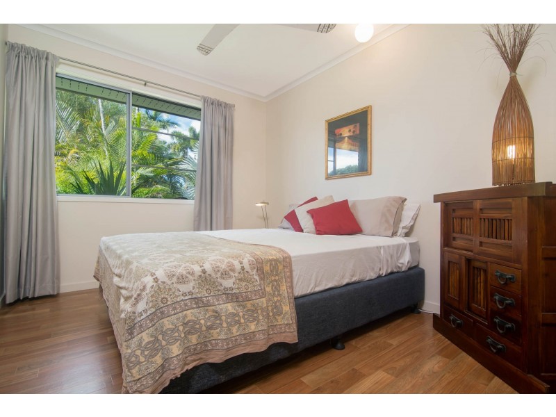 9 Wattle Street, Mossman QLD 4873
