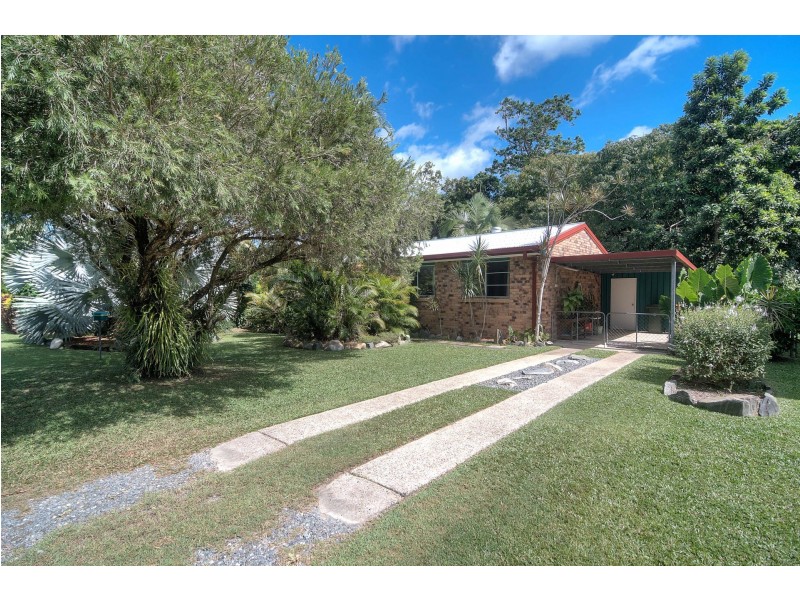 9 Wattle Street, Mossman QLD 4873