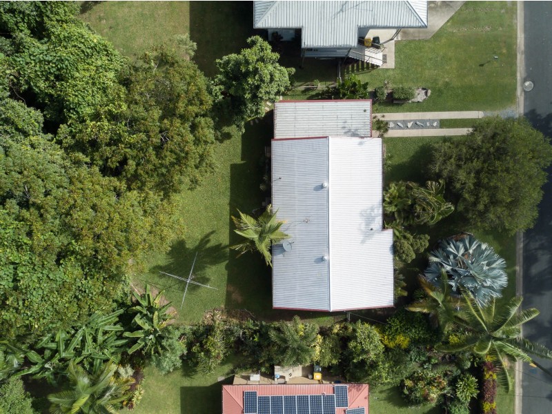9 Wattle Street, Mossman QLD 4873