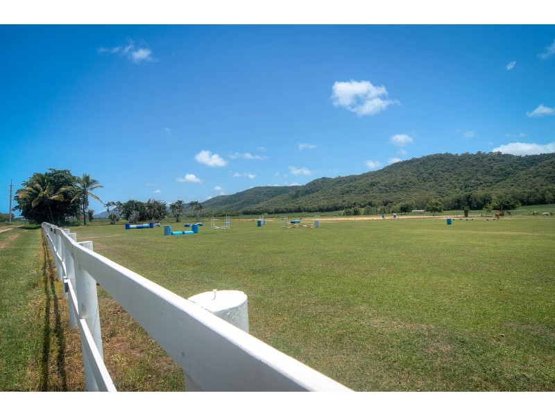6613 Captain Cook Highway, Port Douglas QLD 4877
