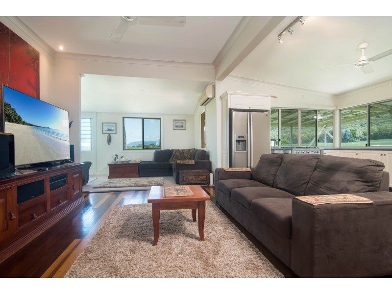 6613 Captain Cook Highway, Port Douglas QLD 4877