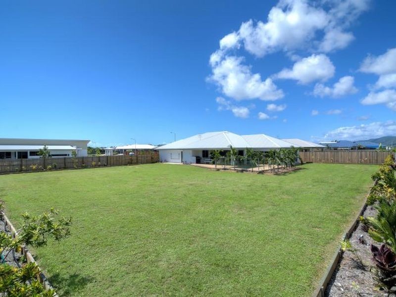 28 Julaji Close, Cooya Beach QLD 4873
