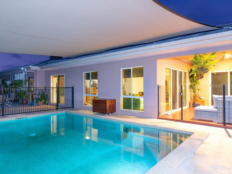 4 Shearwater Street, Port Douglas QLD 4877