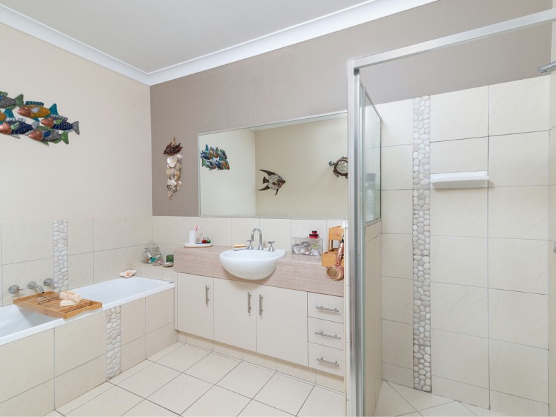 4 Shearwater Street, Port Douglas QLD 4877