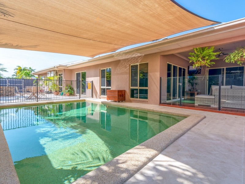4 Shearwater Street, Port Douglas QLD 4877