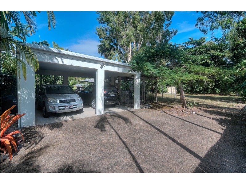 141 Davidson St, Port Douglas QLD 4877