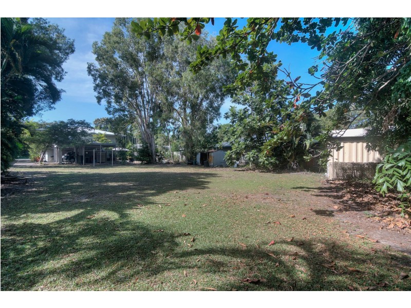 141 Davidson St, Port Douglas QLD 4877