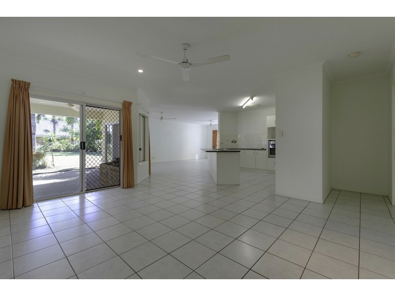 16 Albatross Close, Cooya Beach QLD 4873