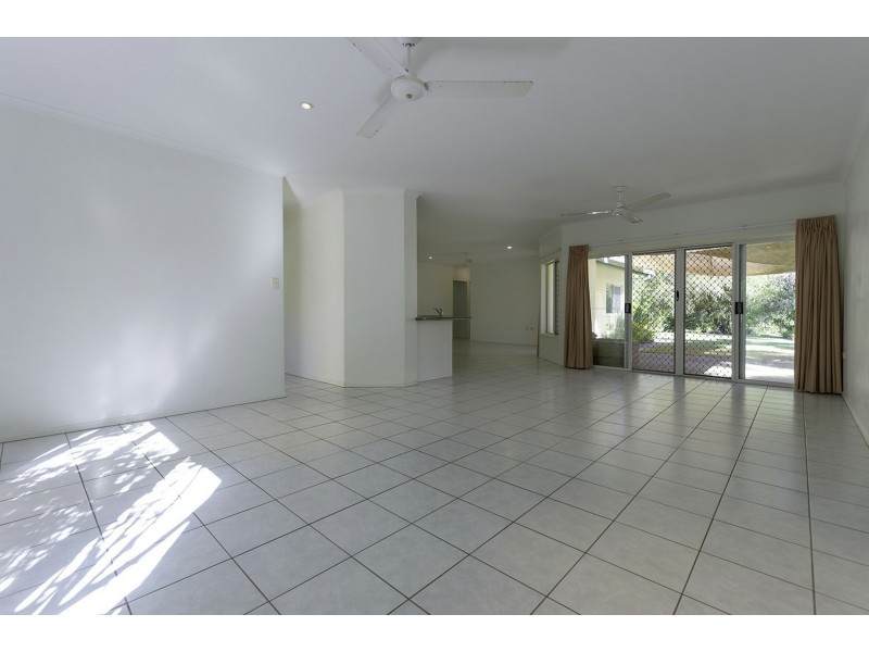 16 Albatross Close, Cooya Beach QLD 4873