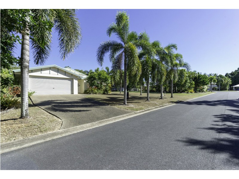 16 Albatross Close, Cooya Beach QLD 4873