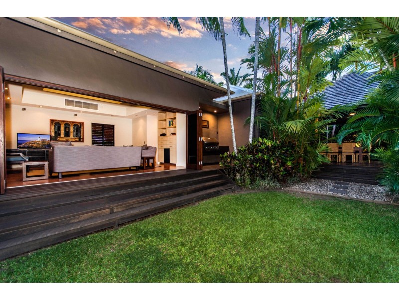 35 Beachfront Mirage, Port Douglas QLD 4877