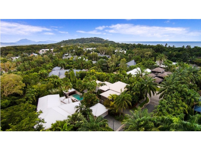 35 Beachfront Mirage, Port Douglas QLD 4877