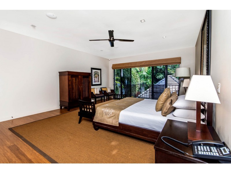 35 Beachfront Mirage, Port Douglas QLD 4877