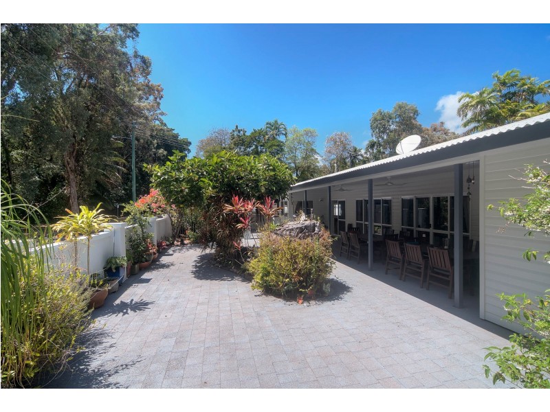 9 Little Reef Street, Port Douglas QLD 4877