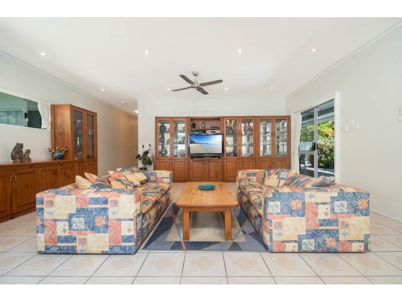 9 Little Reef Street, Port Douglas QLD 4877