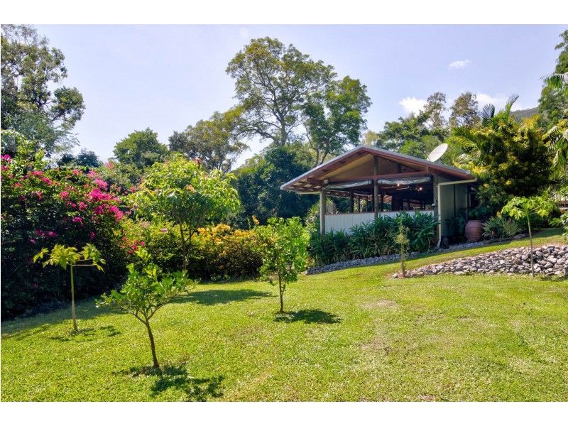 82-86 Reynolds Road, Oak Beach QLD 4877