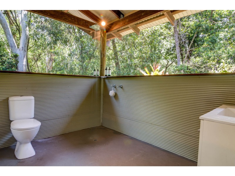 82-86 Reynolds Road, Oak Beach QLD 4877