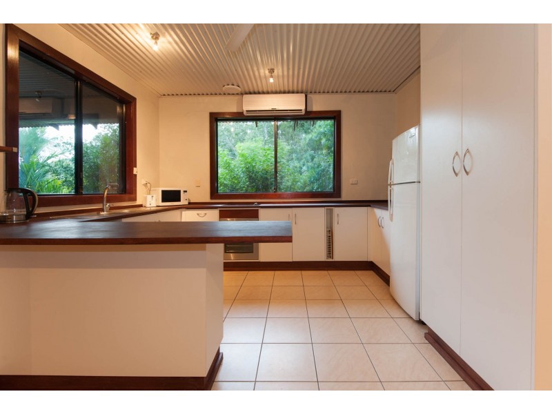 17 Cooya Beach Road, Cooya Beach QLD 4873