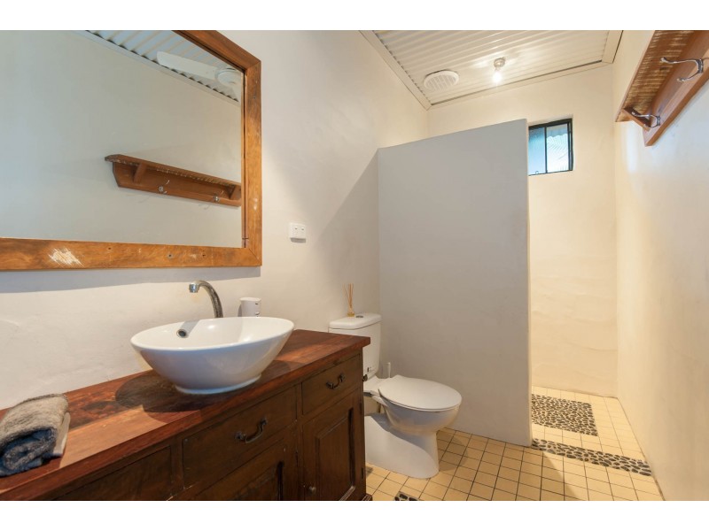 17 Cooya Beach Road, Cooya Beach QLD 4873