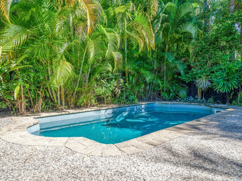 2 Fronds/33 Nautilus Street, Port Douglas QLD 4877