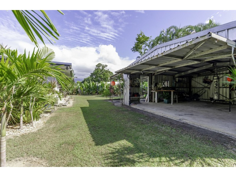 5 Jacaranda Close, Cooya Beach QLD 4873