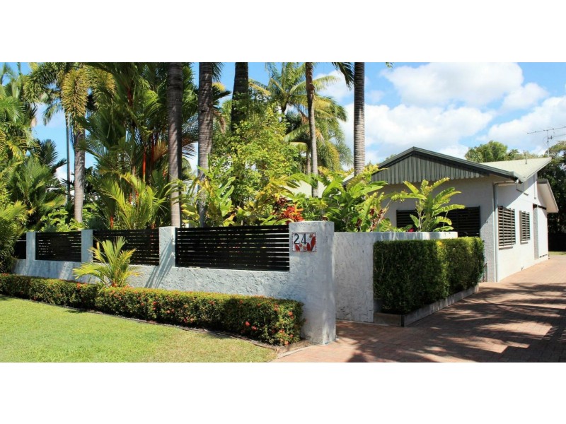 24 Limpet Avenue, Port Douglas QLD 4877