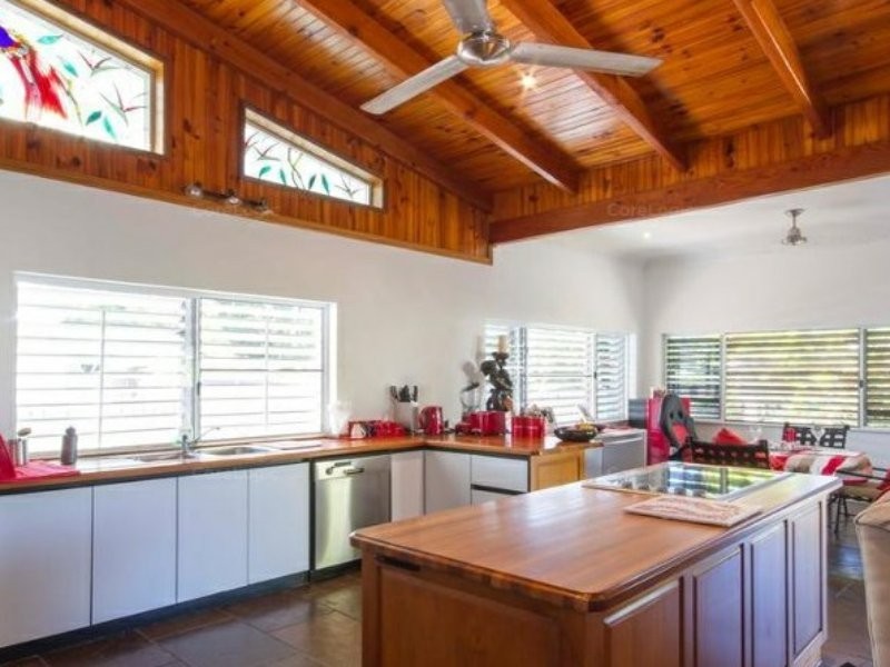 24 Limpet Avenue, Port Douglas QLD 4877
