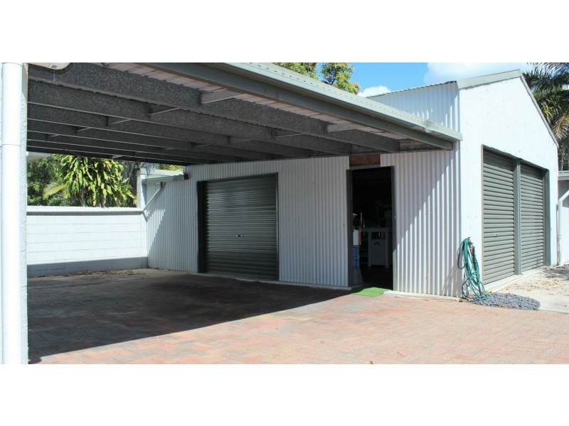 24 Limpet Avenue, Port Douglas QLD 4877