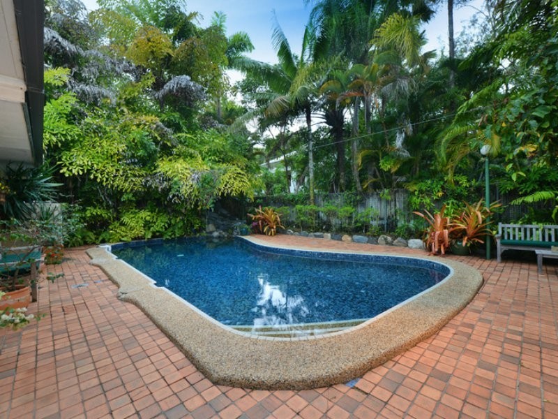 11 Andrews Close, Port Douglas QLD 4877