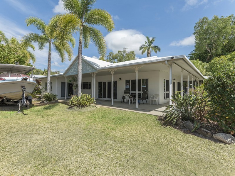 2 Ruby Close, Port Douglas QLD 4877