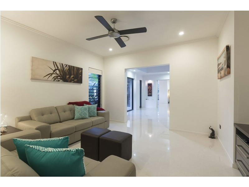 9 Thomson Low Drive, Shannonvale, Port Douglas QLD 4877
