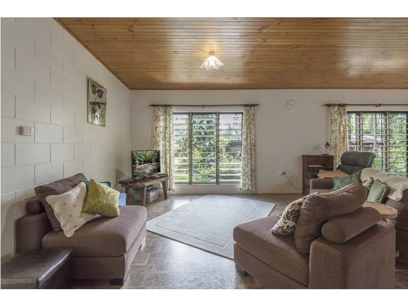 33 Wetherby Road Mount Molloy, Julatten QLD 4871
