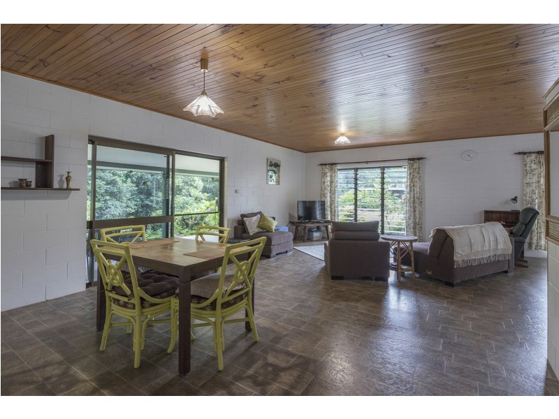 33 Wetherby Road Mount Molloy, Julatten QLD 4871