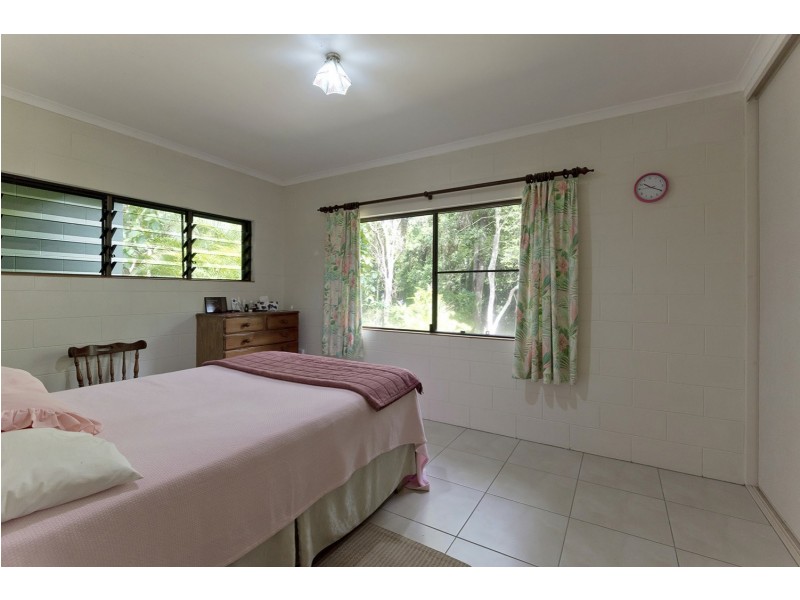 33 Wetherby Road Mount Molloy, Julatten QLD 4871