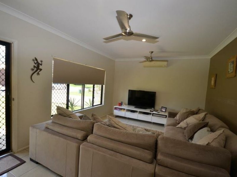 48 Riflebird Street, Mossman QLD 4873