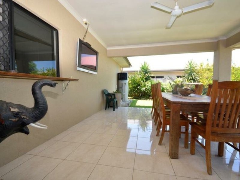 48 Riflebird Street, Mossman QLD 4873