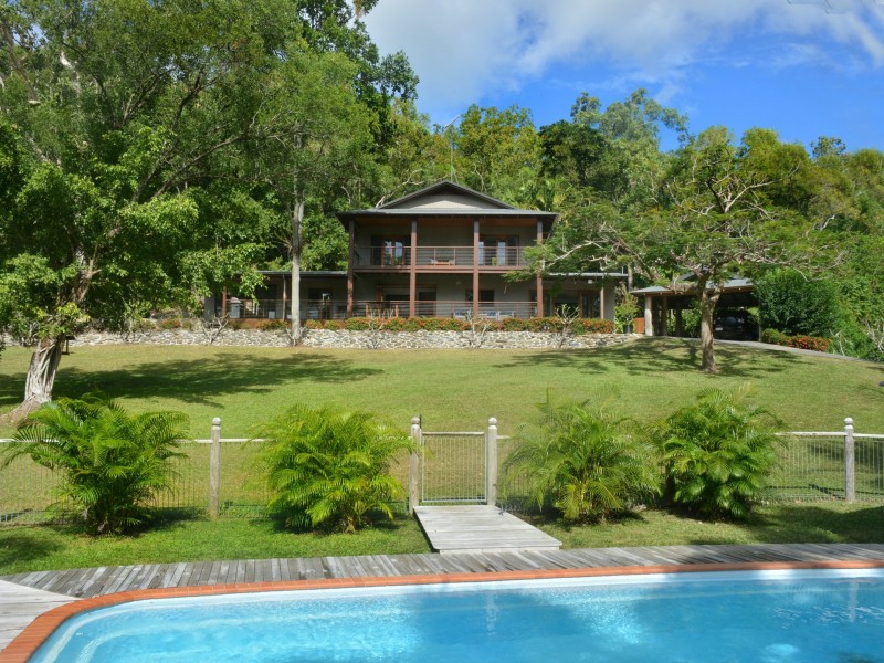 242-250 Mowbray River Road, Port Douglas QLD 4877