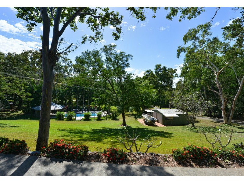 242-250 Mowbray River Road, Port Douglas QLD 4877