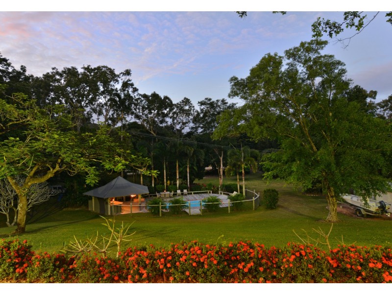 242-250 Mowbray River Road, Port Douglas QLD 4877