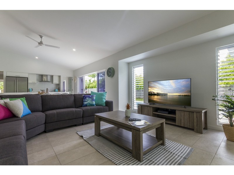 22 Sandpiper Street, Port Douglas QLD 4877