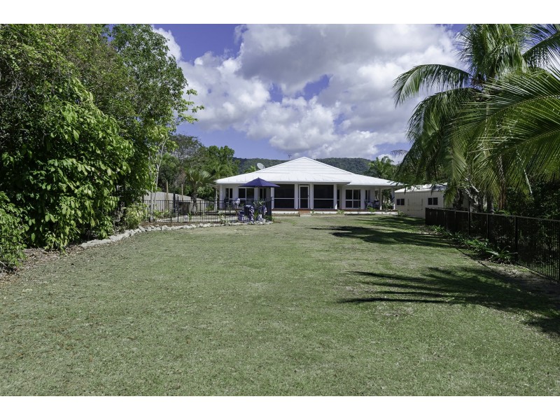 65 Endeavour Street, Port Douglas QLD 4877