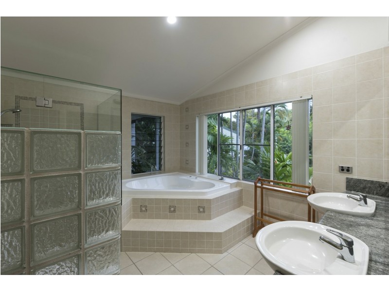 17 Sand Street, Port Douglas QLD 4877
