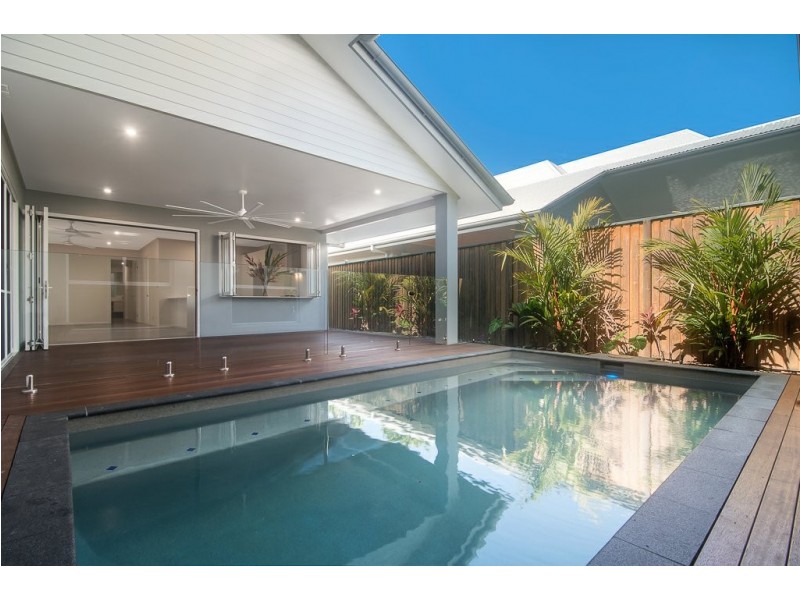 6A Mudlo Street, Port Douglas QLD 4877