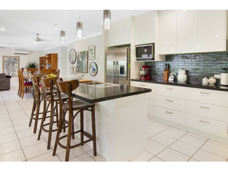 25 Endeavour Street, Port Douglas QLD 4877