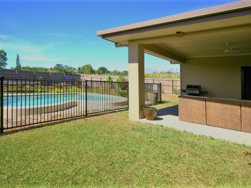 48 Riflebird Crescent, Mossman QLD 4873