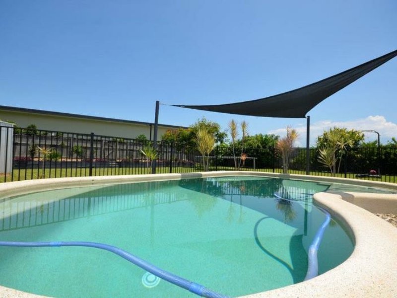 48 Riflebird Crescent, Mossman QLD 4873