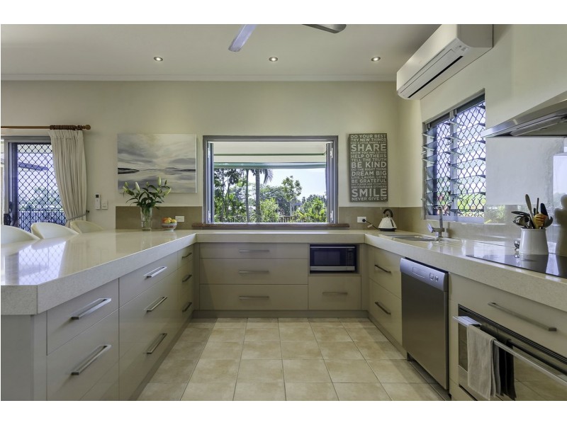 1 Sunbird Close, Port Douglas QLD 4877