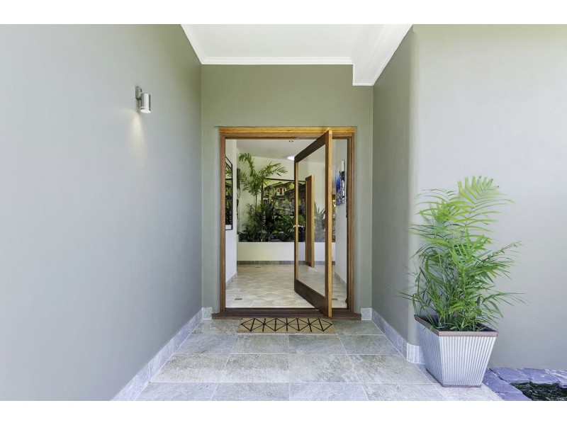 1 Sunbird Close, Port Douglas QLD 4877